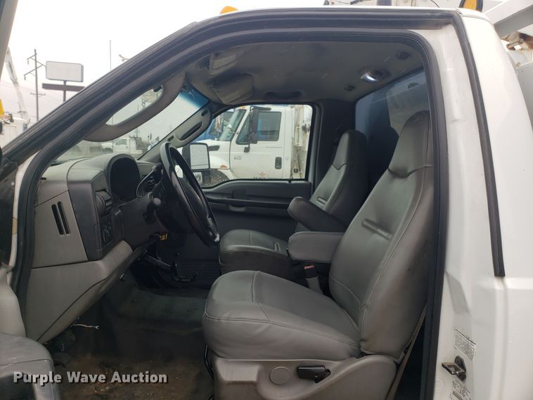image for item DH5778 2007 Ford F550 Super Duty service truck