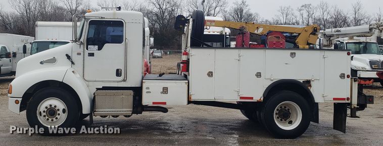 image for item DH5779 2005 Kenworth T300 utility truck