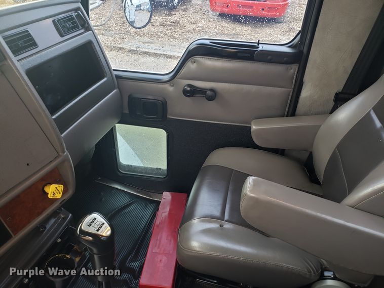 image for item DH5779 2005 Kenworth T300 utility truck