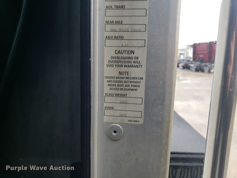 image for item DH5779 2005 Kenworth T300 utility truck