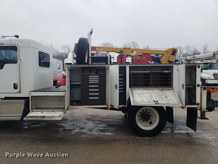 image for item DH5779 2005 Kenworth T300 utility truck