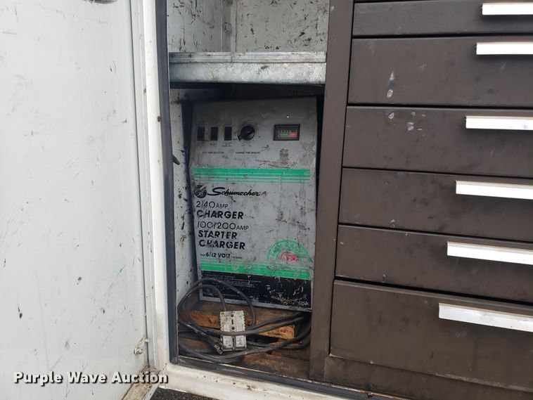 image for item DH5779 2005 Kenworth T300 utility truck