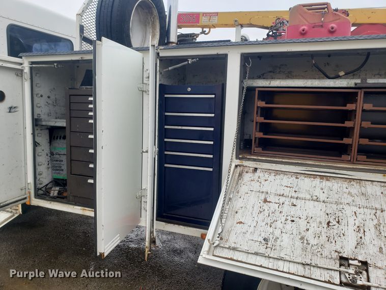 image for item DH5779 2005 Kenworth T300 utility truck