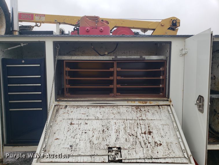 image for item DH5779 2005 Kenworth T300 utility truck