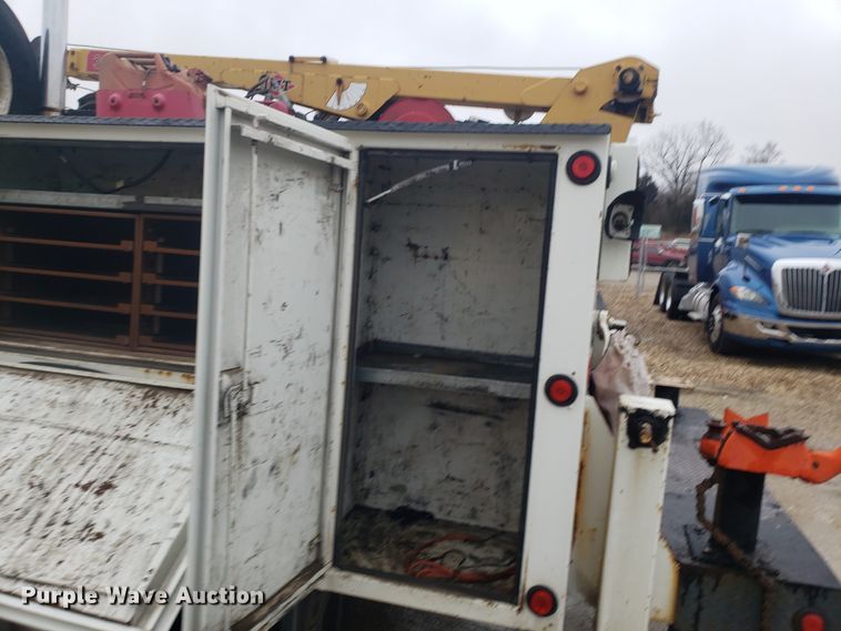 image for item DH5779 2005 Kenworth T300 utility truck