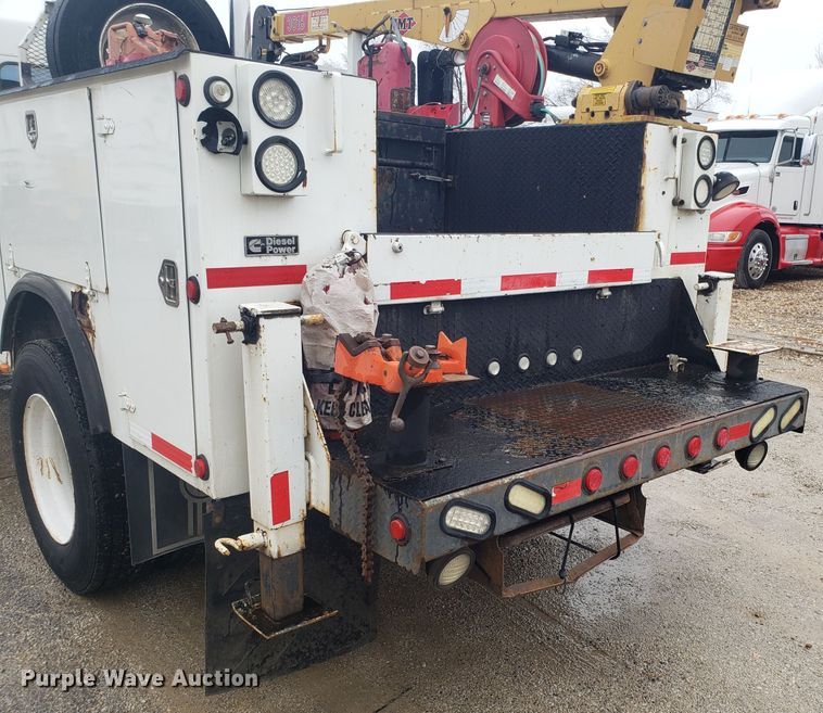 image for item DH5779 2005 Kenworth T300 utility truck