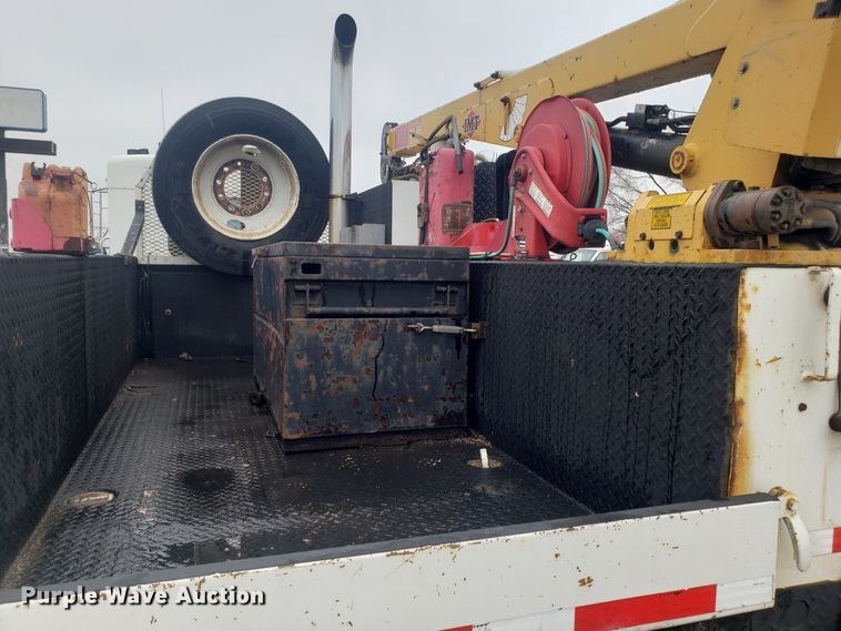 image for item DH5779 2005 Kenworth T300 utility truck