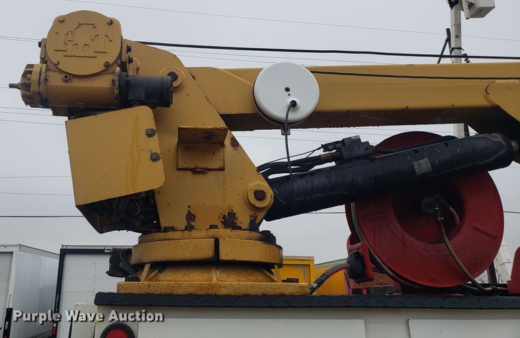 image for item DH5779 2005 Kenworth T300 utility truck