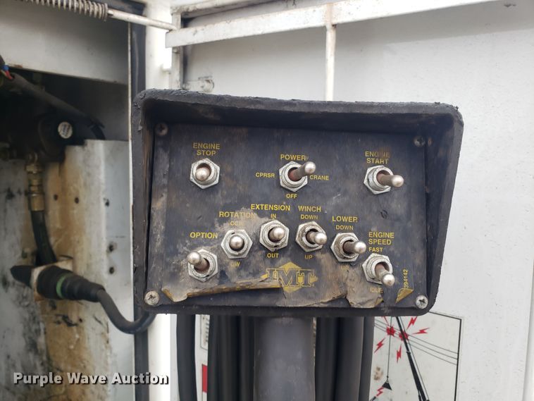 image for item DH5779 2005 Kenworth T300 utility truck