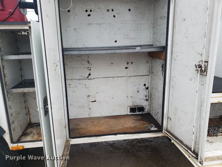 image for item DH5779 2005 Kenworth T300 utility truck