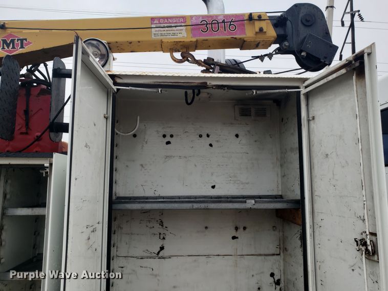 image for item DH5779 2005 Kenworth T300 utility truck