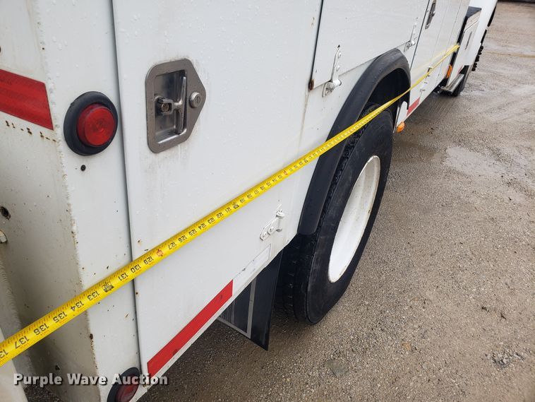 image for item DH5779 2005 Kenworth T300 utility truck