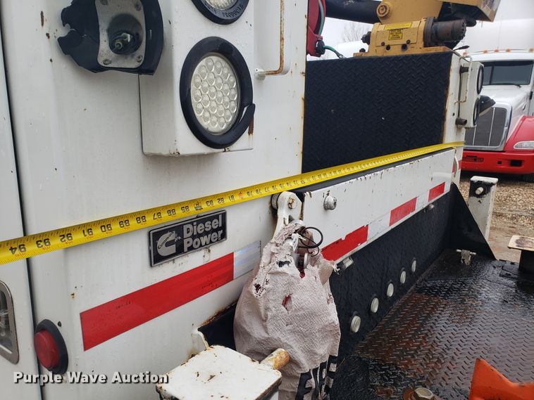 image for item DH5779 2005 Kenworth T300 utility truck