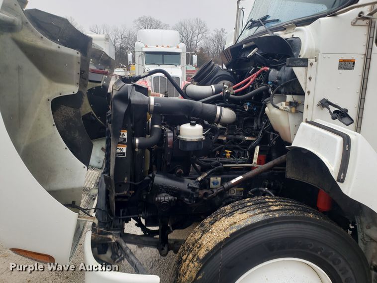 image for item DH5779 2005 Kenworth T300 utility truck