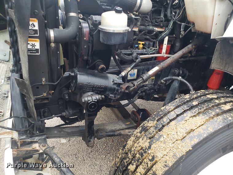 image for item DH5779 2005 Kenworth T300 utility truck