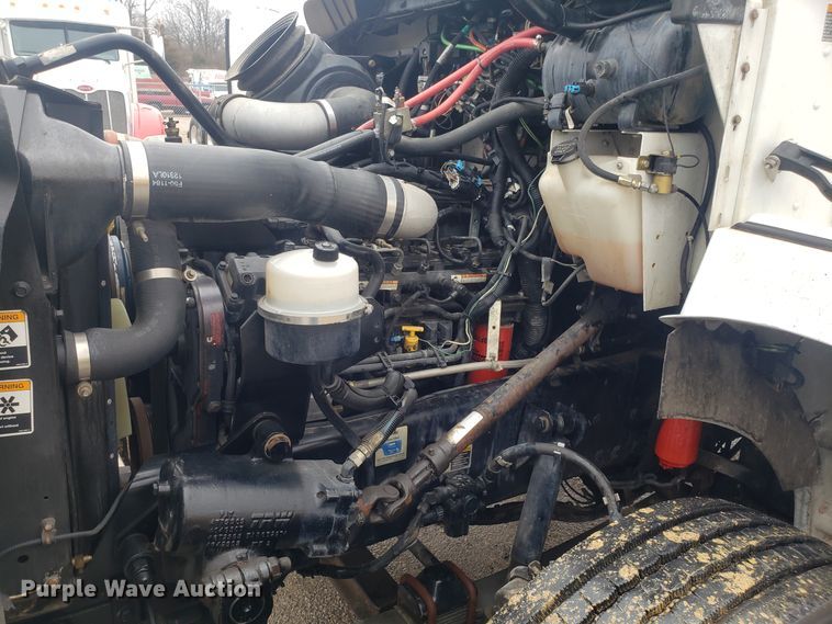 image for item DH5779 2005 Kenworth T300 utility truck