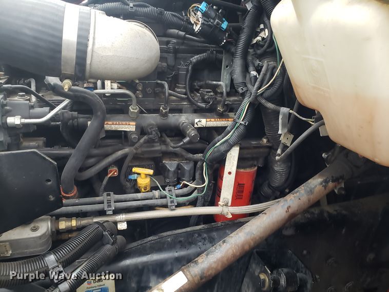 image for item DH5779 2005 Kenworth T300 utility truck