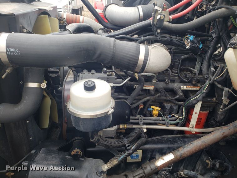 image for item DH5779 2005 Kenworth T300 utility truck