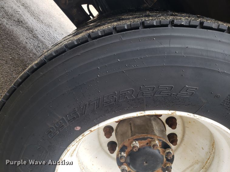 image for item DH5779 2005 Kenworth T300 utility truck