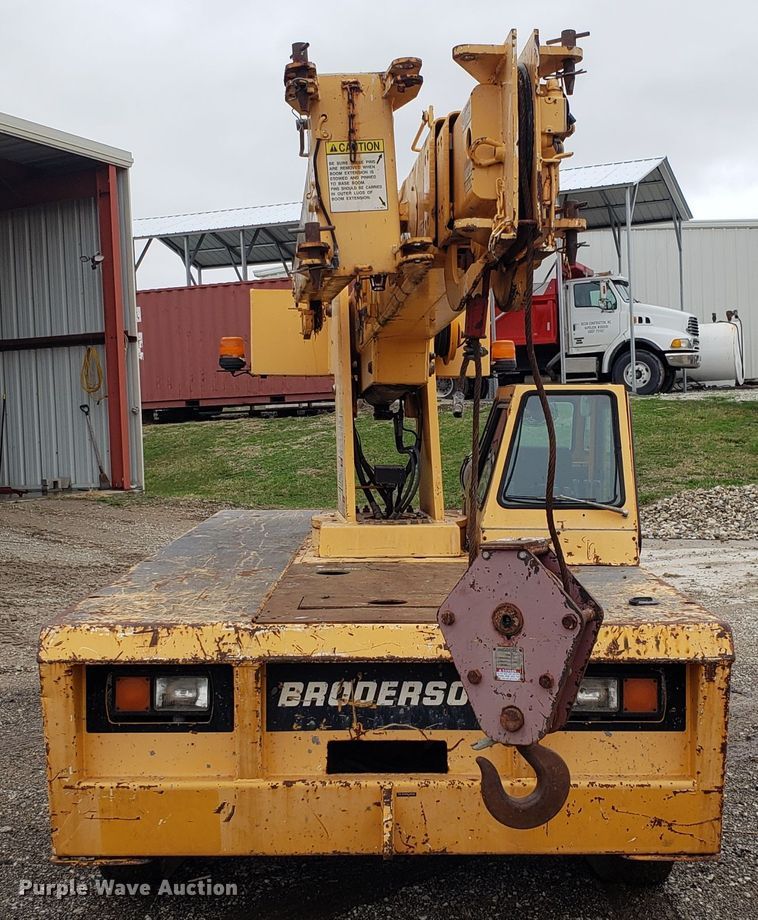 image for item DH5791 Broderson IC-80 carry deck crane