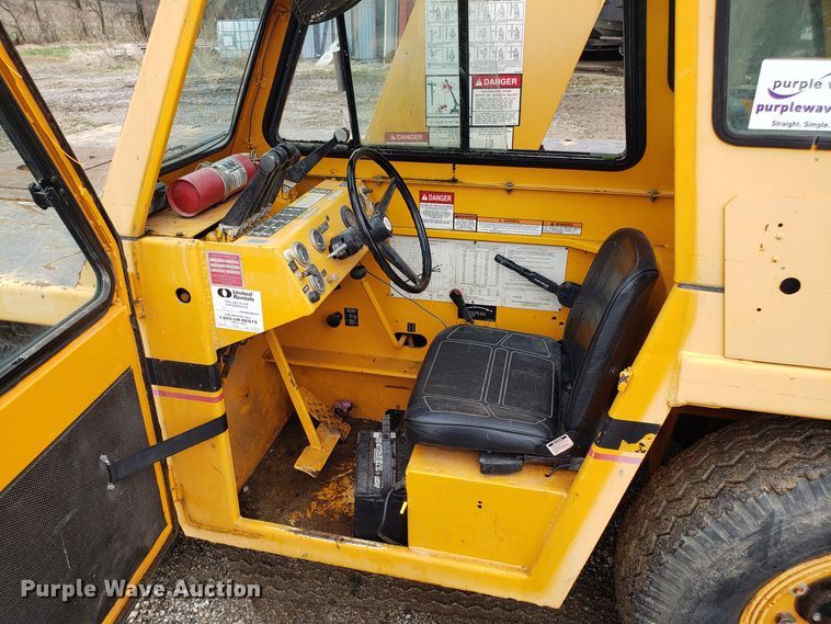 image for item DH5791 Broderson IC-80 carry deck crane