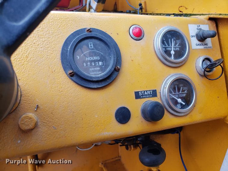 image for item DH5791 Broderson IC-80 carry deck crane