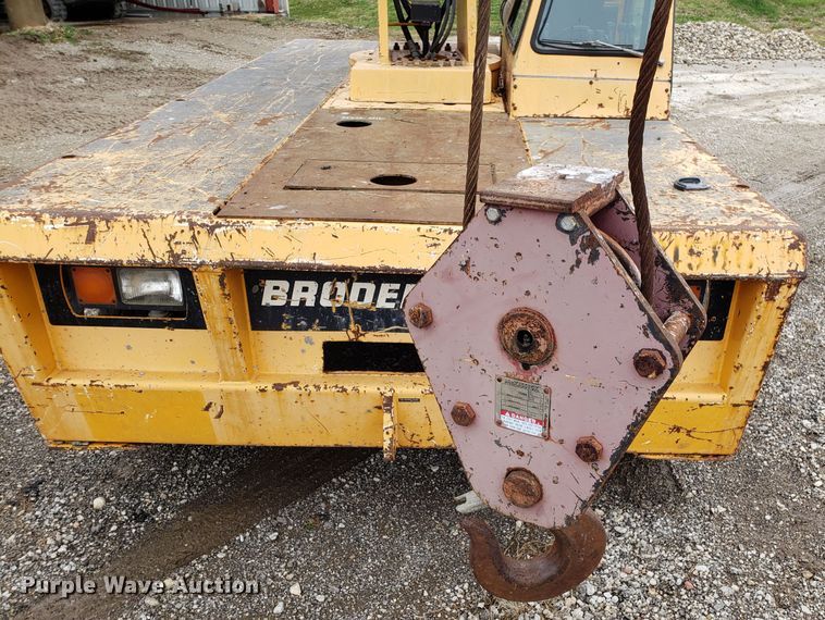 image for item DH5791 Broderson IC-80 carry deck crane