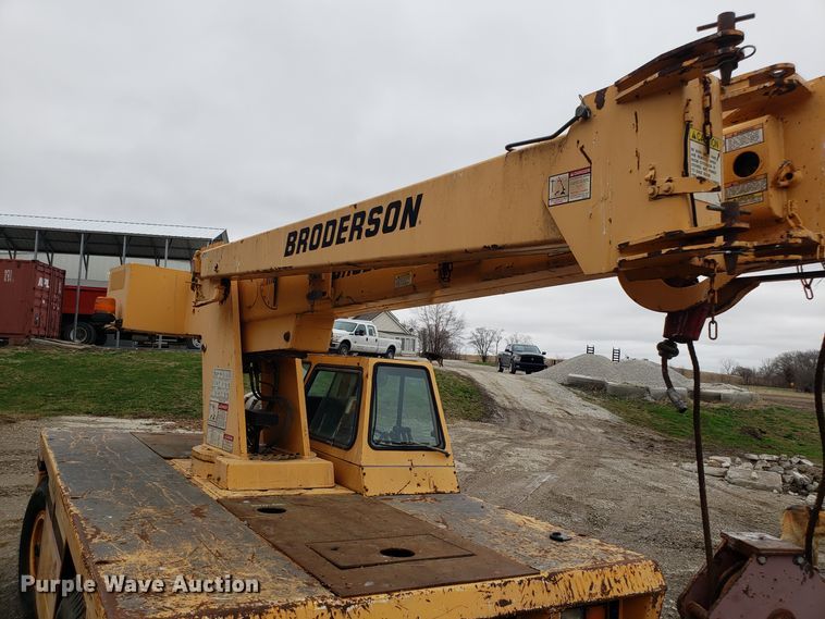 image for item DH5791 Broderson IC-80 carry deck crane