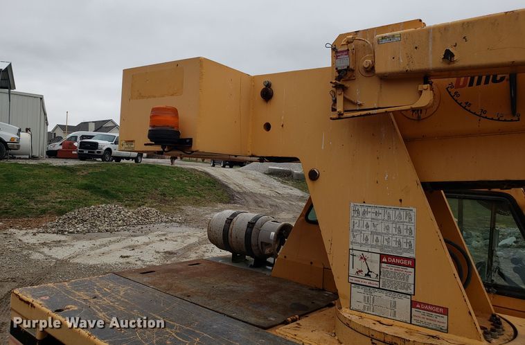 image for item DH5791 Broderson IC-80 carry deck crane