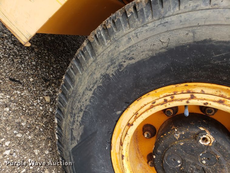 image for item DH5791 Broderson IC-80 carry deck crane