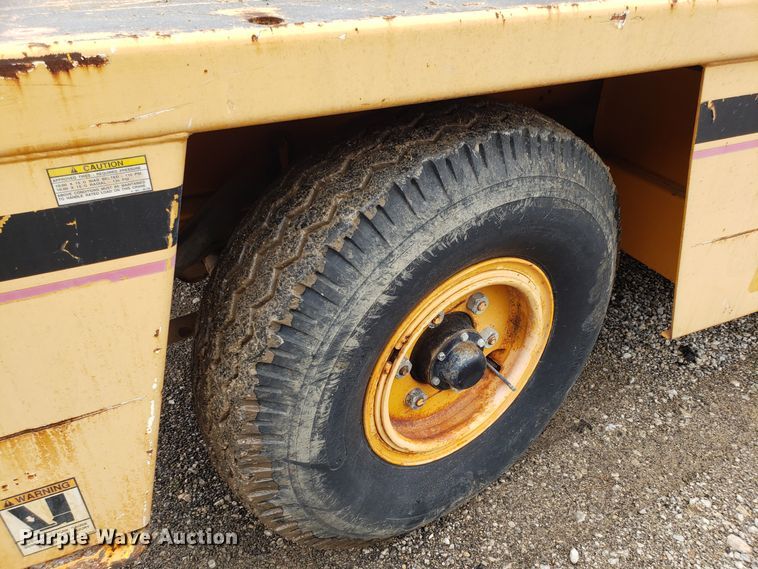 image for item DH5791 Broderson IC-80 carry deck crane