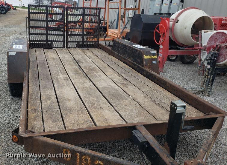 image for item DH5812 2009 Redi Haul utility trailer