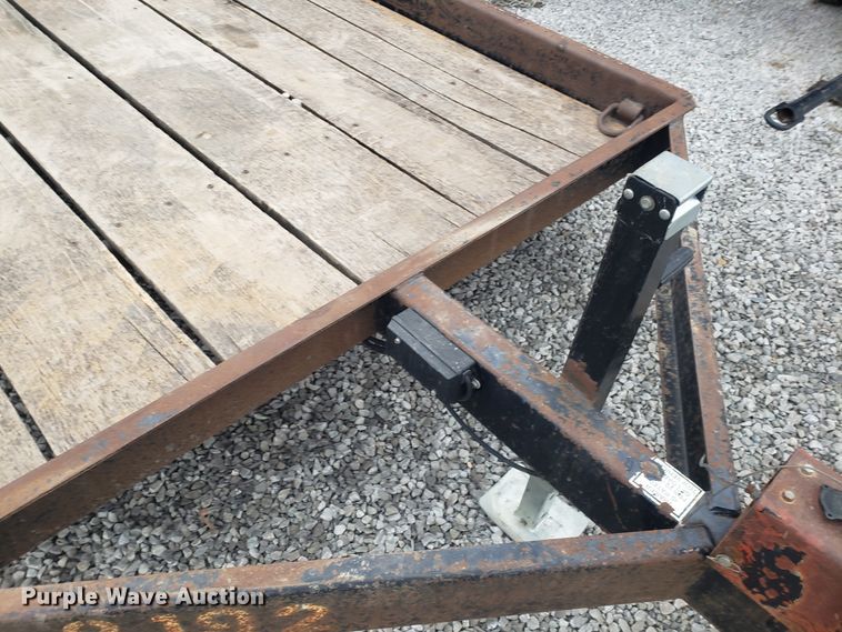 image for item DH5812 2009 Redi Haul utility trailer