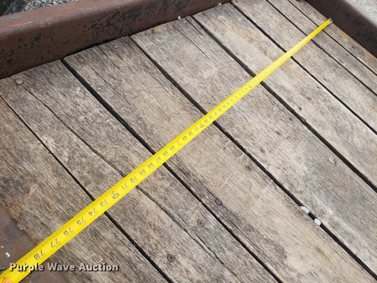 image for item DH5812 2009 Redi Haul utility trailer