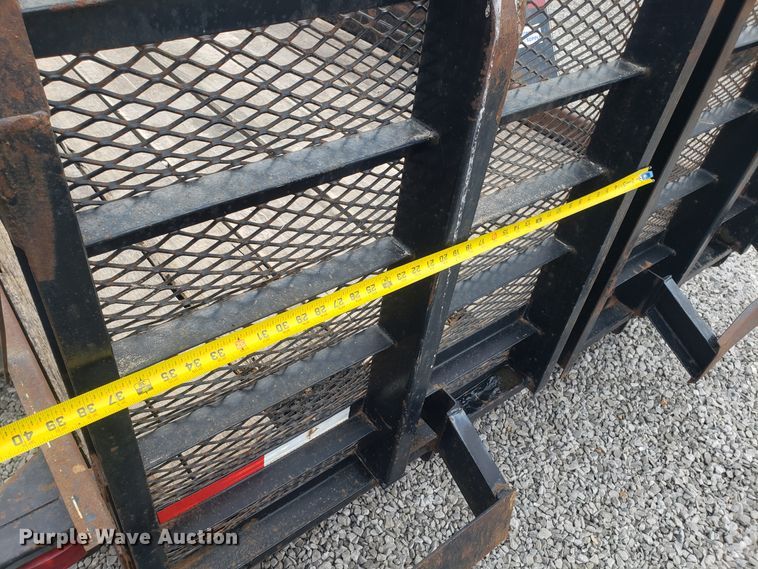 image for item DH5812 2009 Redi Haul utility trailer