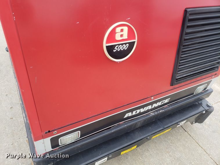 image for item DH5814 Advance 5000P hydro receiver floor scrubber