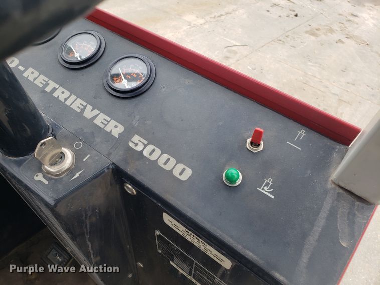 image for item DH5814 Advance 5000P hydro receiver floor scrubber