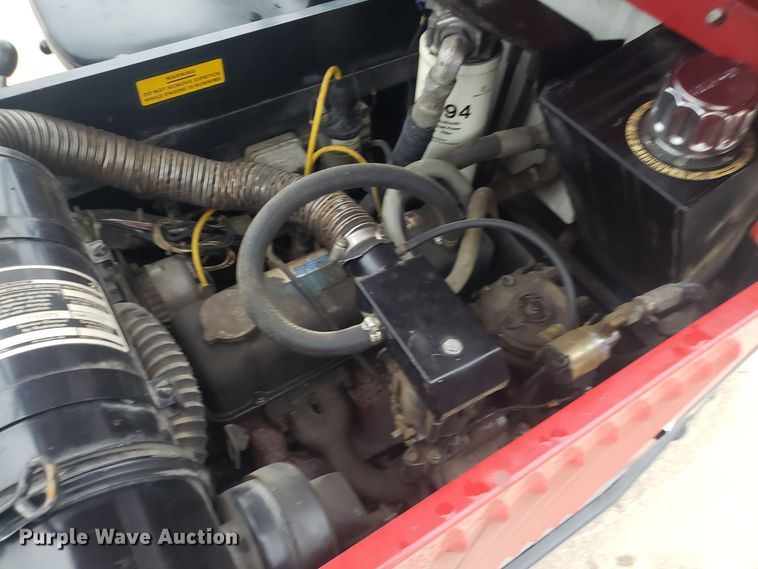 image for item DH5814 Advance 5000P hydro receiver floor scrubber