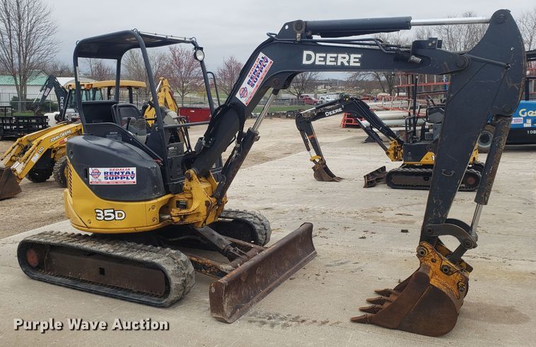 image for item DH5815 2012 John Deere 35D mini excavator
