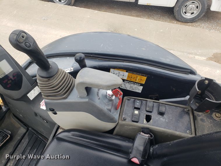 image for item DH5815 2012 John Deere 35D mini excavator