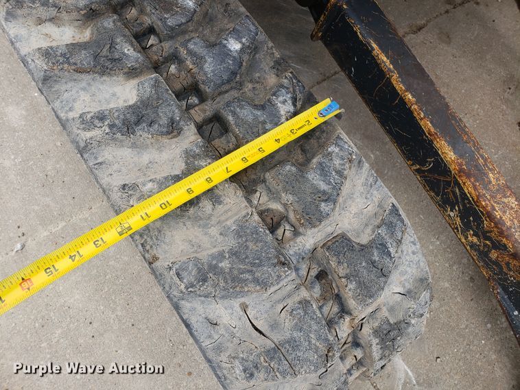 image for item DH5815 2012 John Deere 35D mini excavator