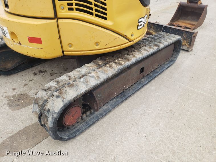 image for item DH5815 2012 John Deere 35D mini excavator