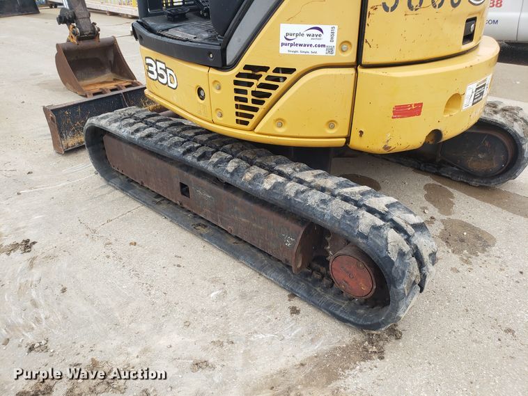 image for item DH5815 2012 John Deere 35D mini excavator