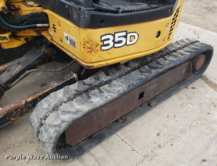 image for item DH5815 2012 John Deere 35D mini excavator