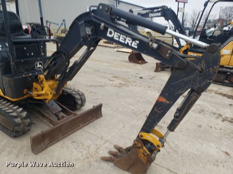 image for item DH5816 2011 John Deere 17D mini excavator