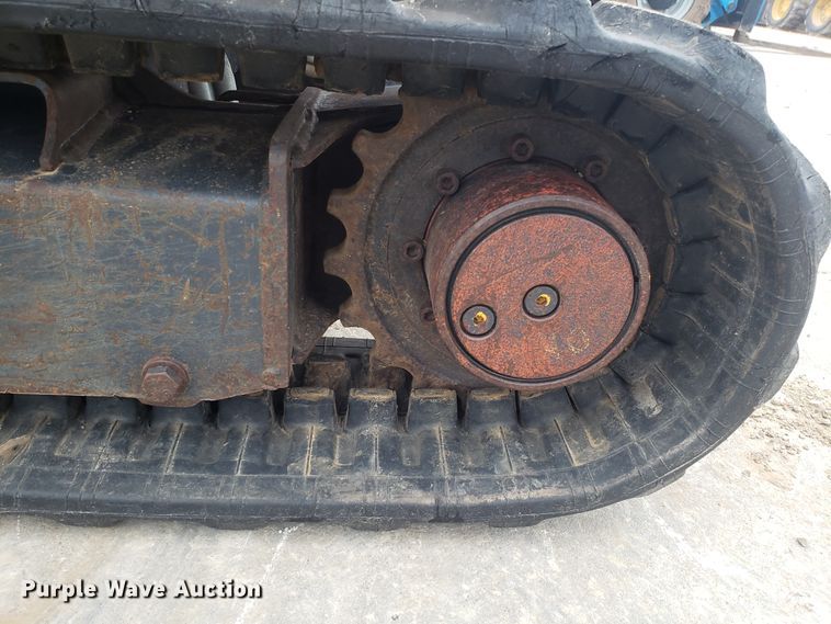 image for item DH5816 2011 John Deere 17D mini excavator