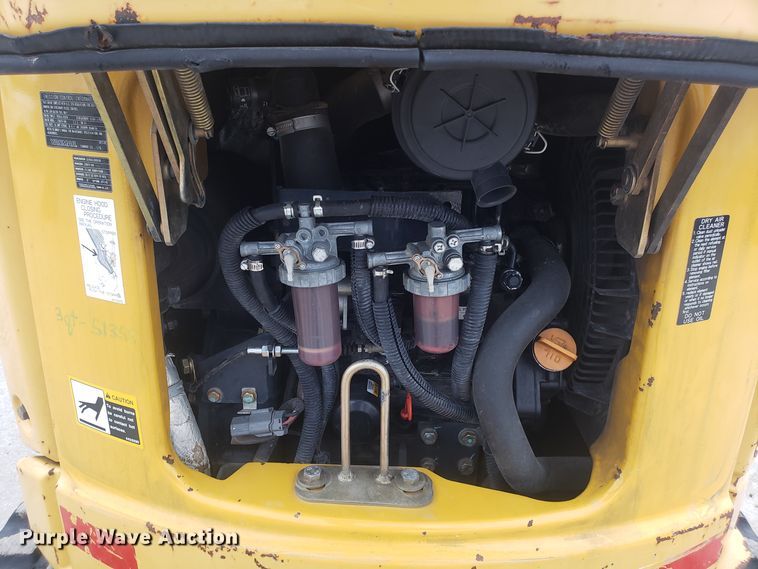 image for item DH5816 2011 John Deere 17D mini excavator