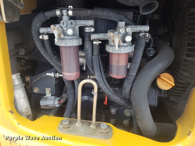 image for item DH5816 2011 John Deere 17D mini excavator