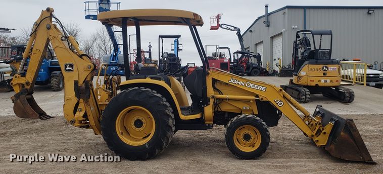 image for item DH5817 2001 John Deere 110S backhoe