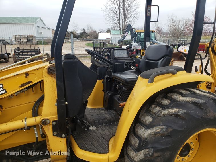 image for item DH5817 2001 John Deere 110S backhoe